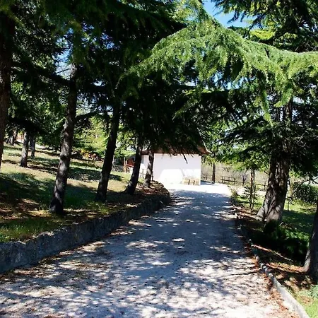 Chalet Chalet A Montebello Di Bertona *
