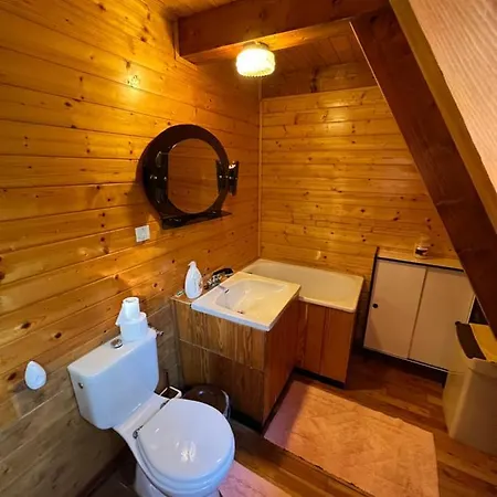 Chalet A Montebello Di Bertona *
