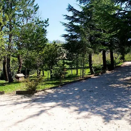 Chalet A Montebello Di Bertona *