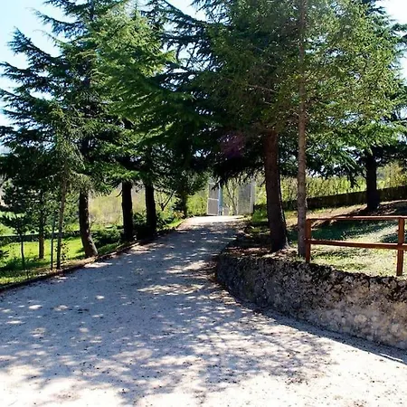 Chalet A Montebello Di Bertona *