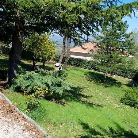 Chalet A Montebello Di Bertona * Montebello di Bertona